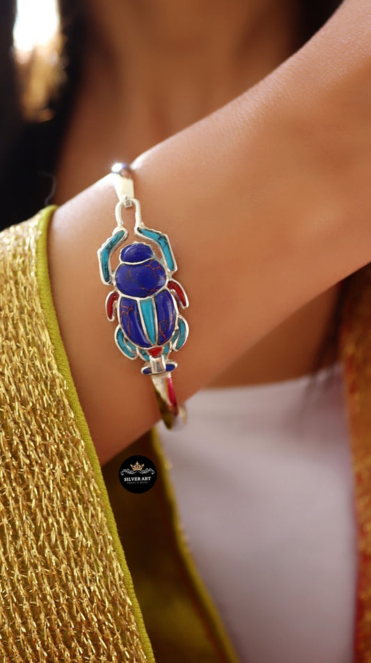 Scarab closed handcuff