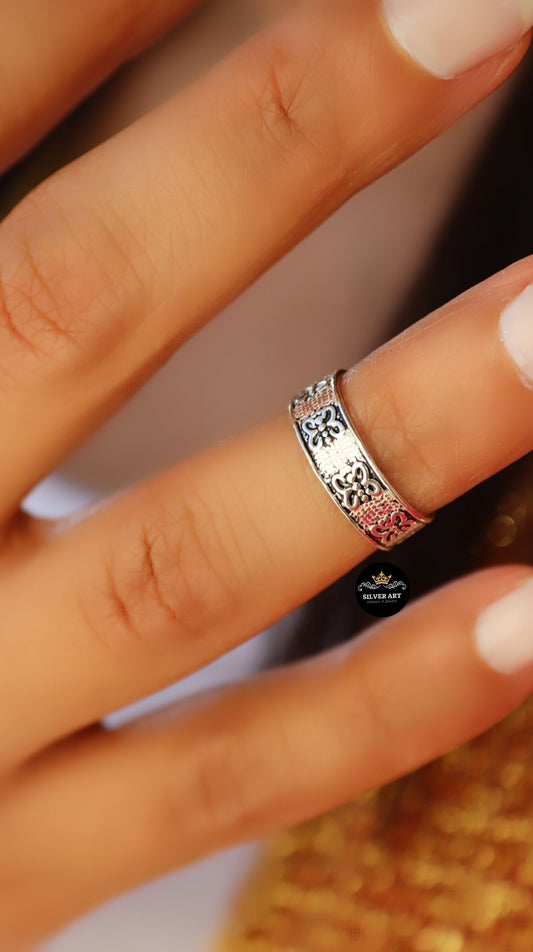 Knuckle Ring