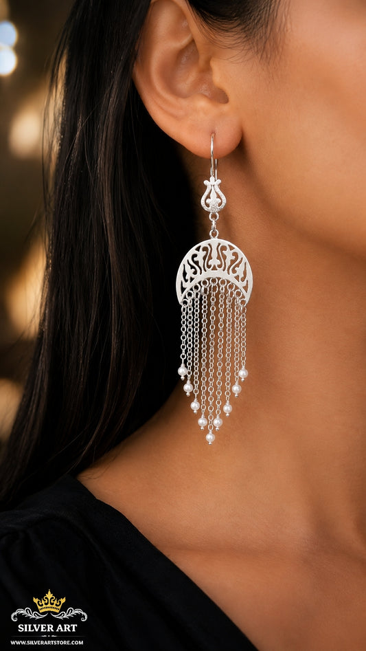 Dropping Pearls Earrings