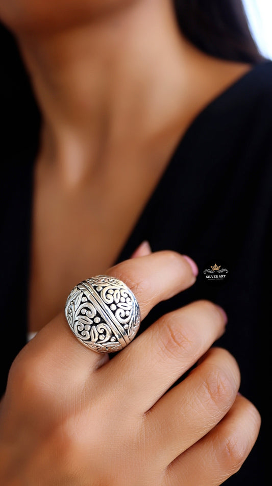 Vintage Thai Silver Ring Size 17